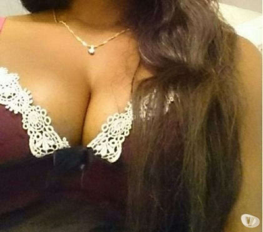 Blackette douce et pulpeuse